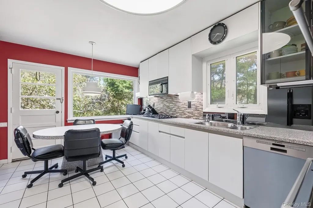 7 Carlton Lane Rye Brook NY 10573