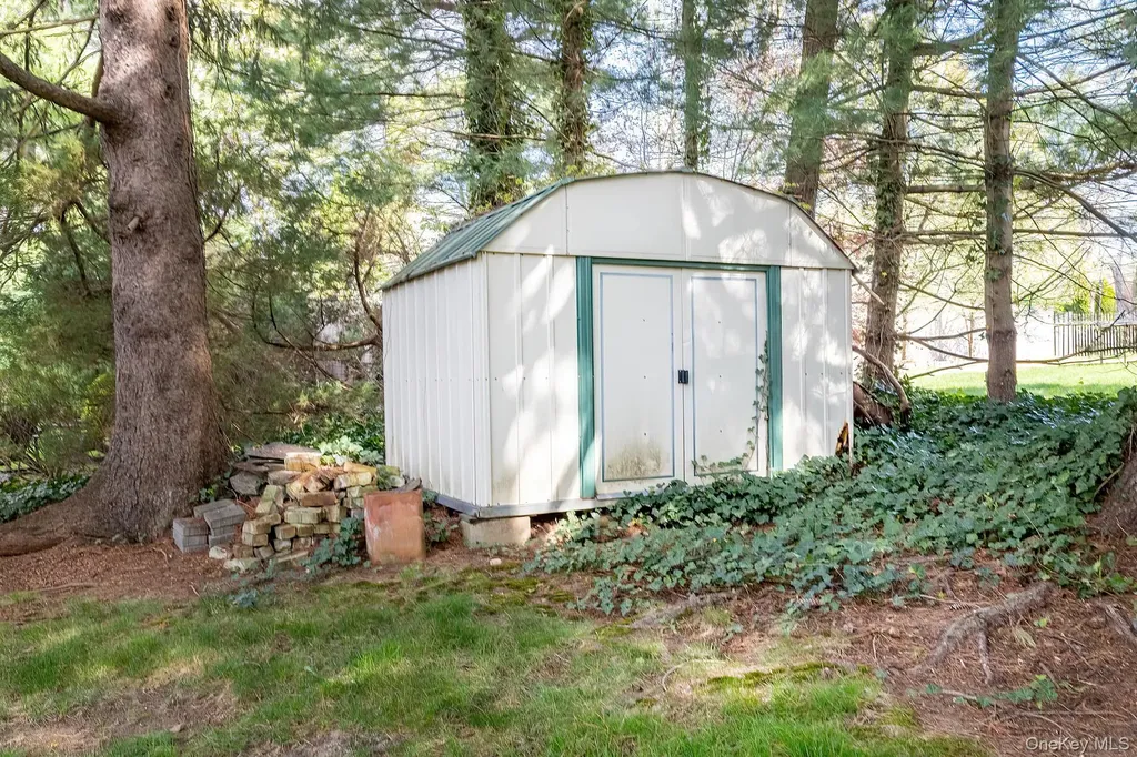 7 Carlton Lane Rye Brook NY 10573