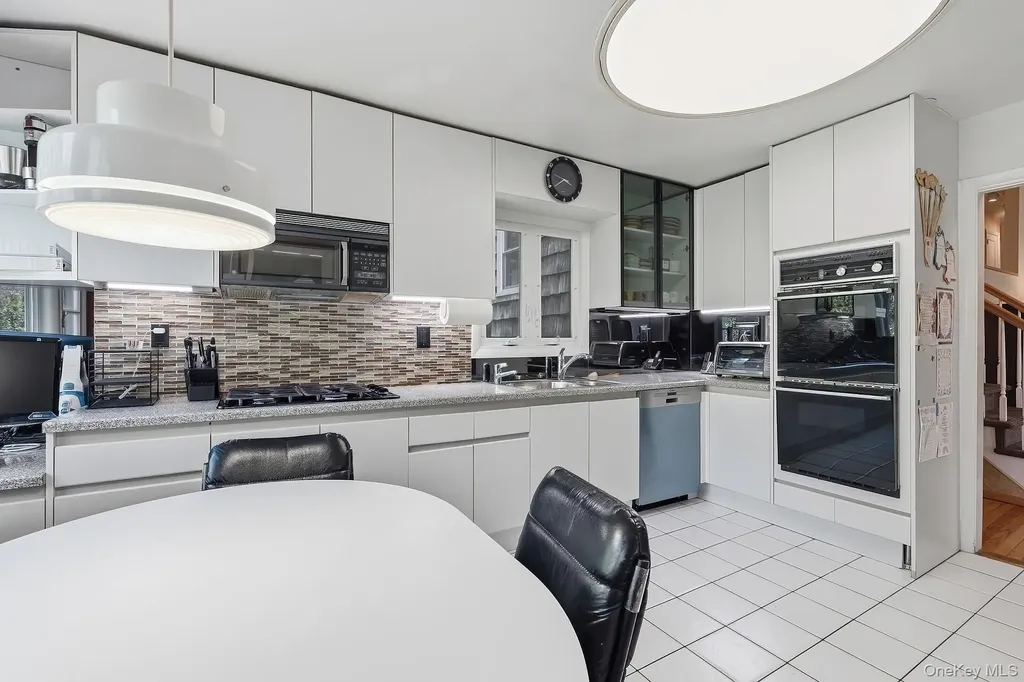 7 Carlton Lane Rye Brook NY 10573