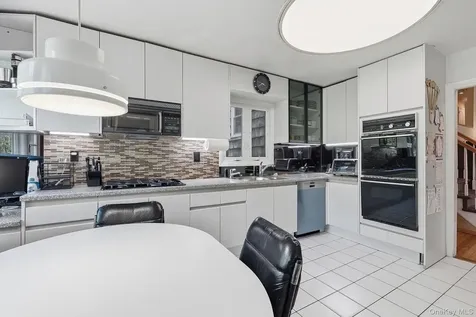 7 Carlton Lane Rye Brook NY 10573