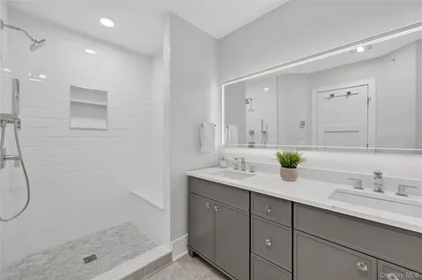 1833 Soundview Court Yorktown Heights NY 10598