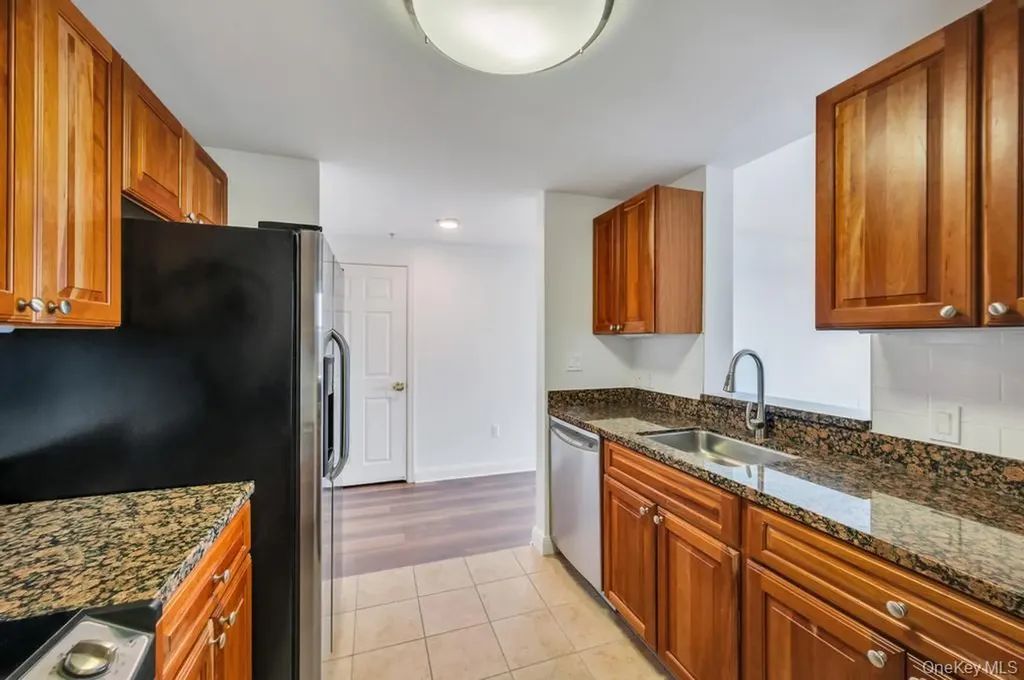 300 E Overlook Port Washington NY 11050
