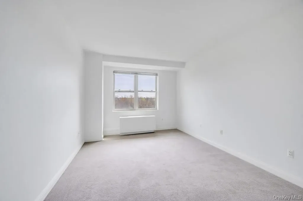 300 E Overlook Port Washington NY 11050