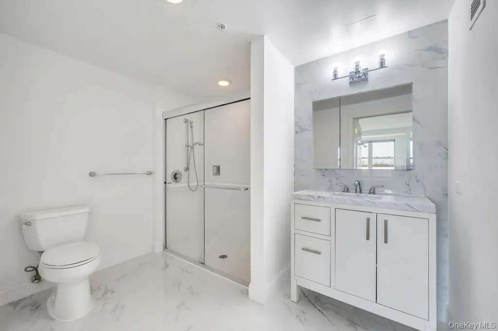 300 E Overlook Port Washington NY 11050