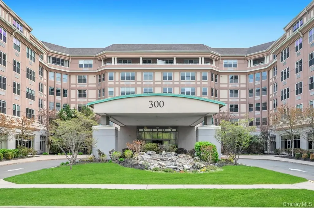 300 E Overlook Port Washington NY 11050