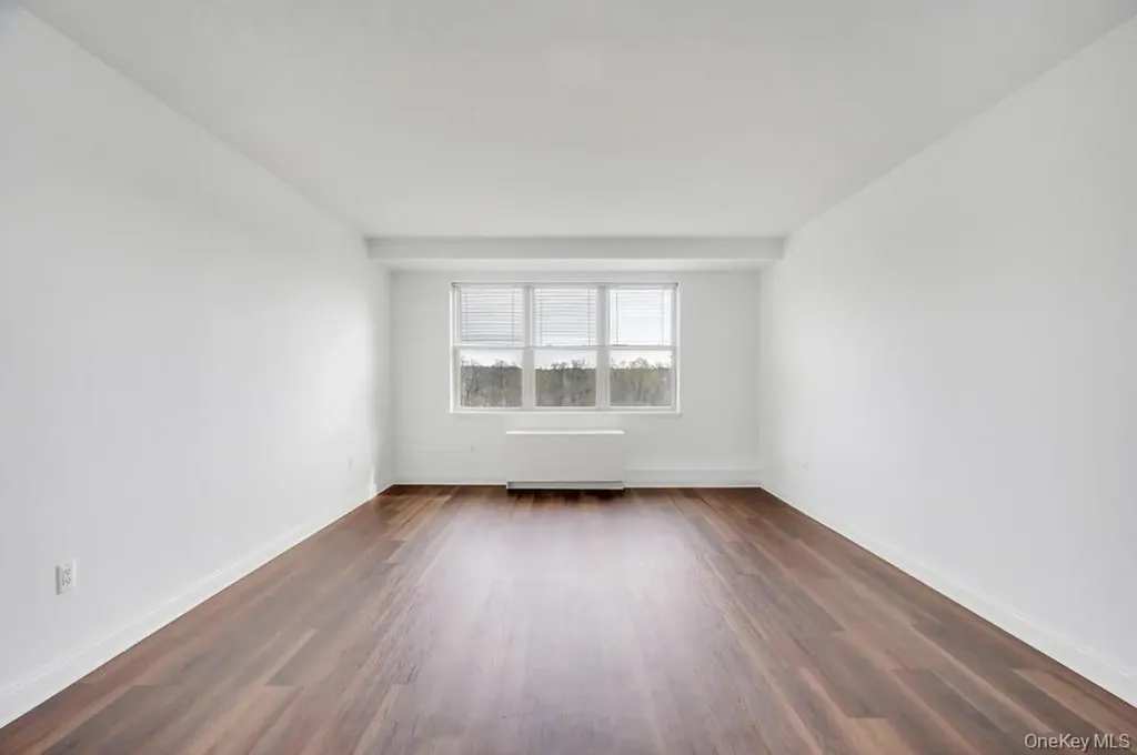 300 E Overlook Port Washington NY 11050