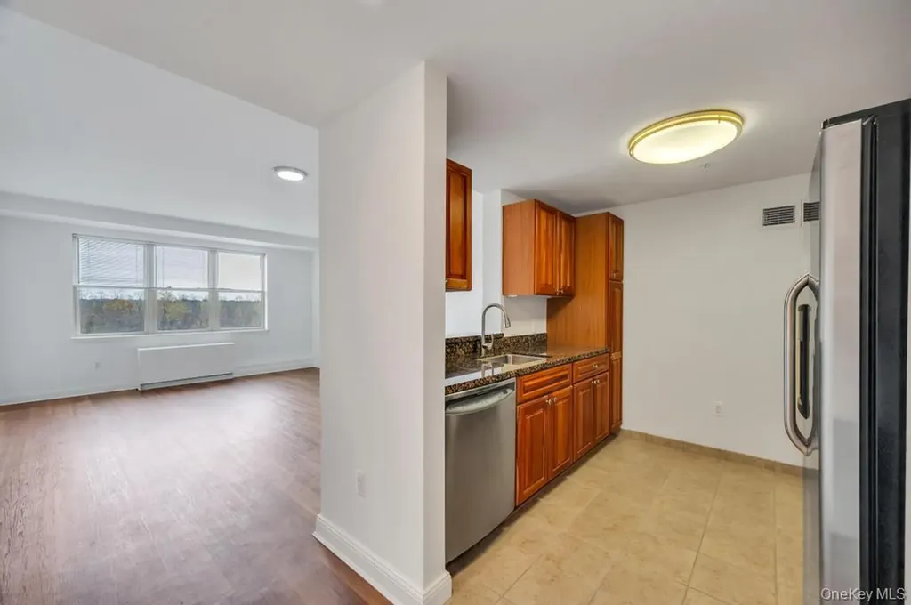 300 E Overlook Port Washington NY 11050