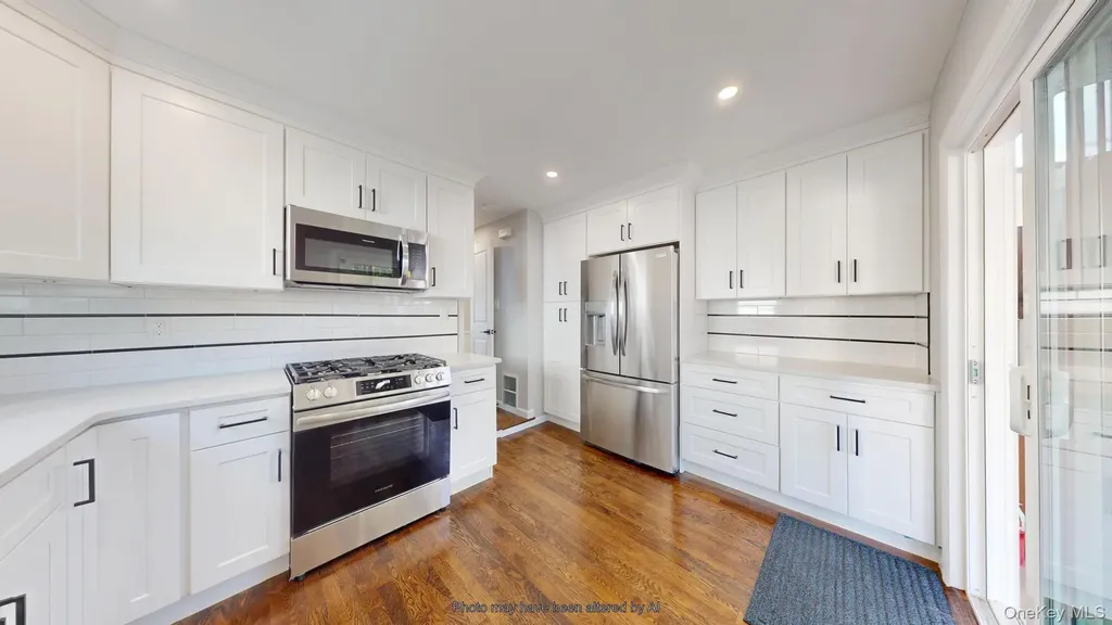 8 Thayer Place Staten Island NY 10306