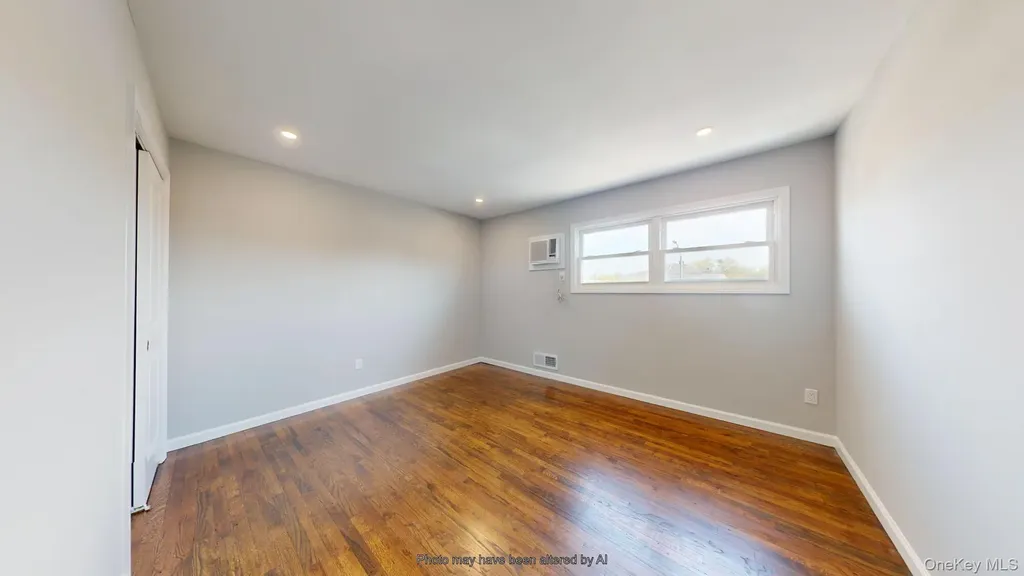 8 Thayer Place Staten Island NY 10306