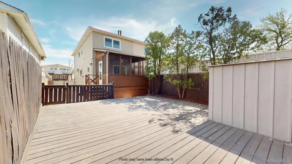 8 Thayer Place Staten Island NY 10306