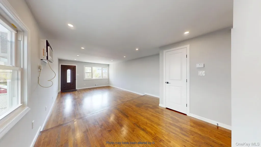 8 Thayer Place Staten Island NY 10306