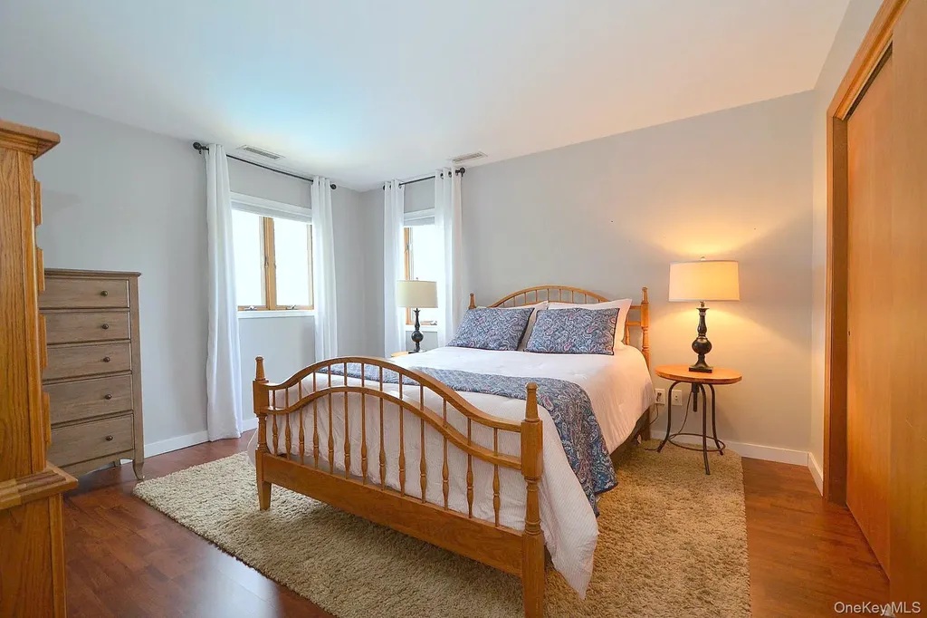 30 Myrtle Lane Patchogue NY 11772