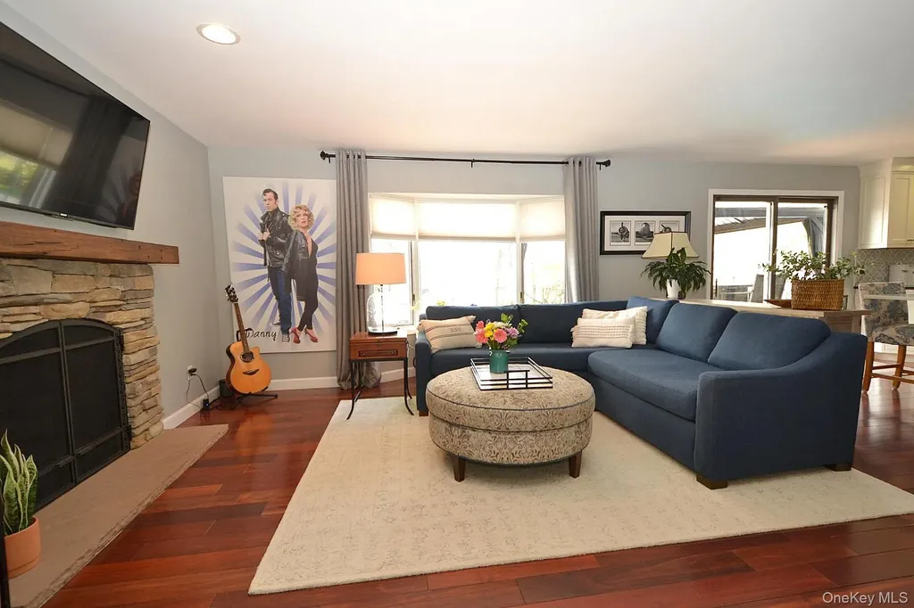 30 Myrtle Lane Patchogue NY 11772