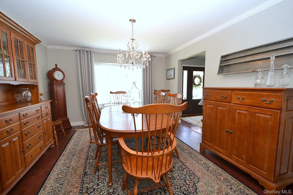 30 Myrtle Lane Patchogue NY 11772