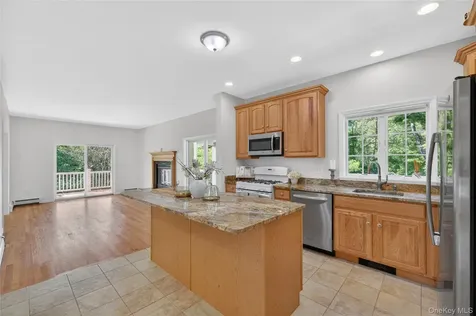 433 Barrett Hill Road Mahopac NY 10541
