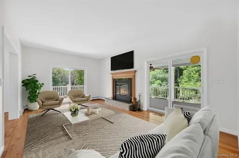 433 Barrett Hill Road Mahopac NY 10541