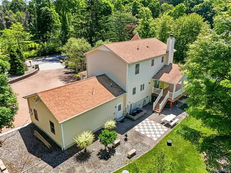 433 Barrett Hill Road Mahopac NY 10541