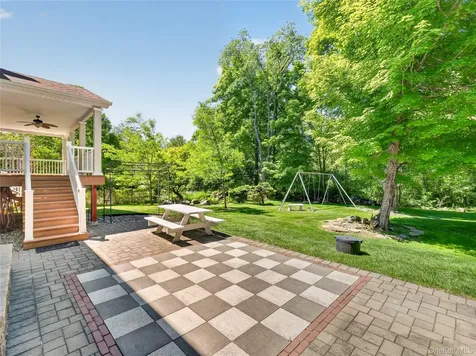 433 Barrett Hill Road Mahopac NY 10541