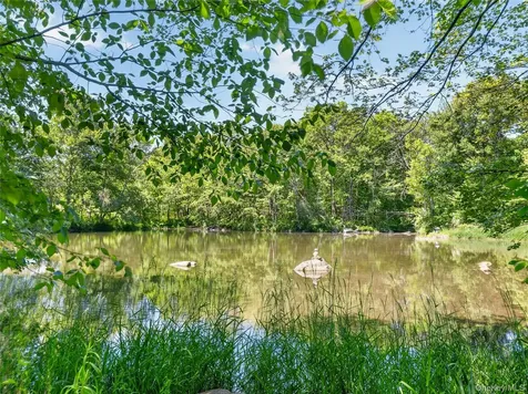 433 Barrett Hill Road Mahopac NY 10541