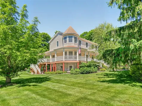 433 Barrett Hill Road Mahopac NY 10541