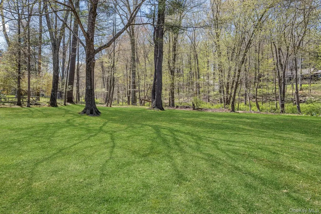 68 Lake Shore Drive South Salem NY 10590