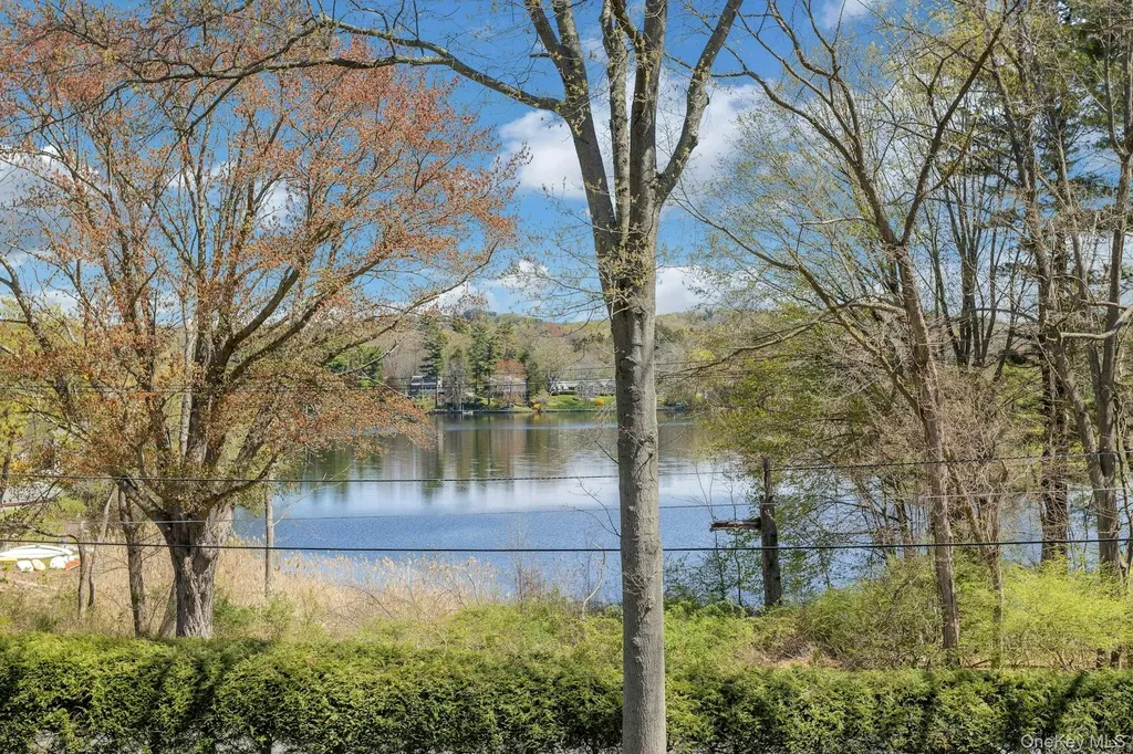 68 Lake Shore Drive South Salem NY 10590