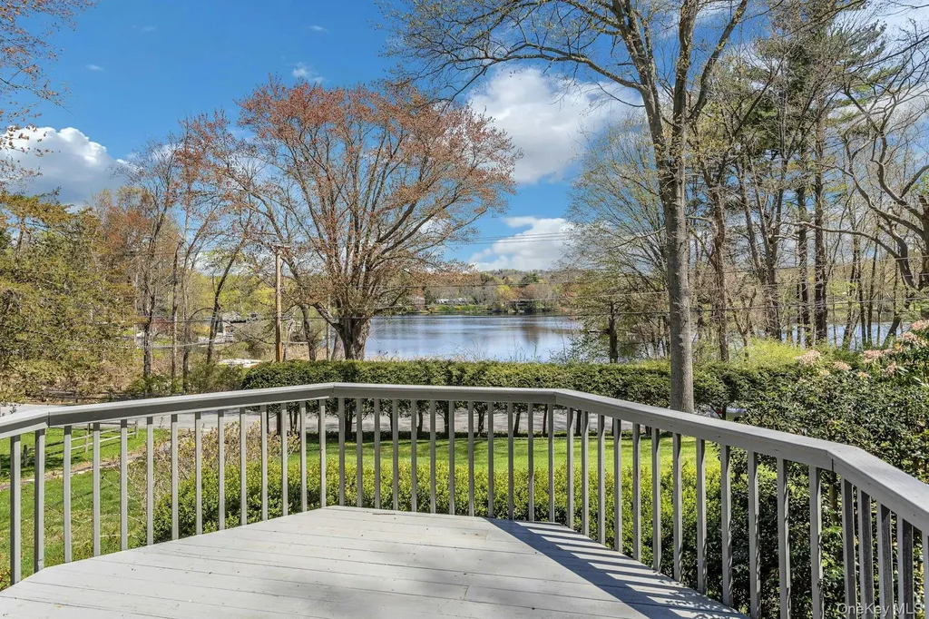 68 Lake Shore Drive South Salem NY 10590