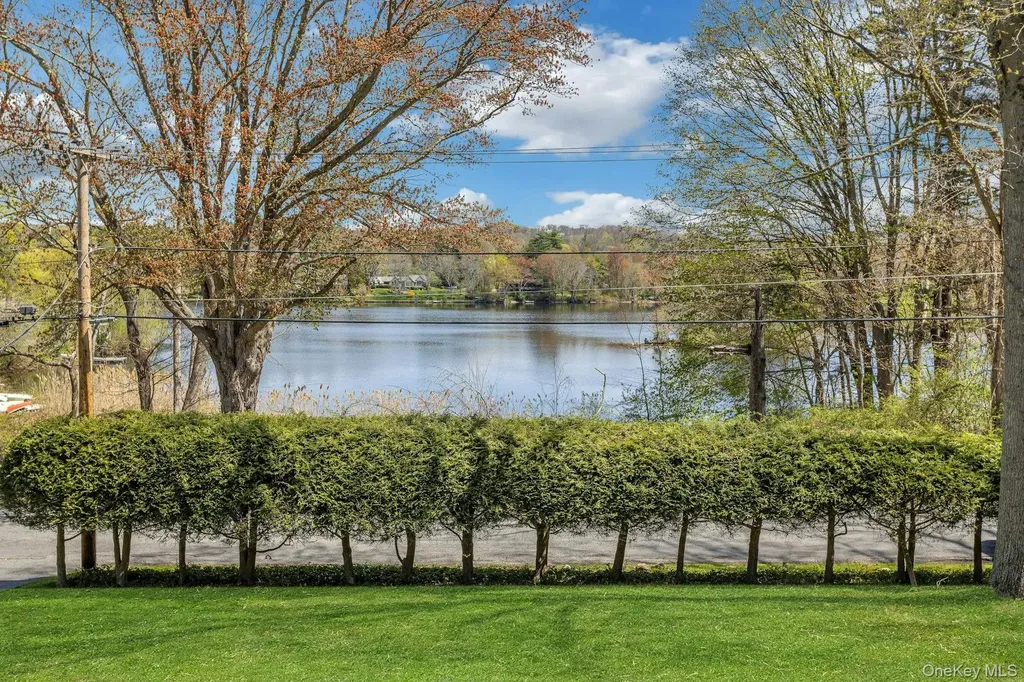 68 Lake Shore Drive South Salem NY 10590