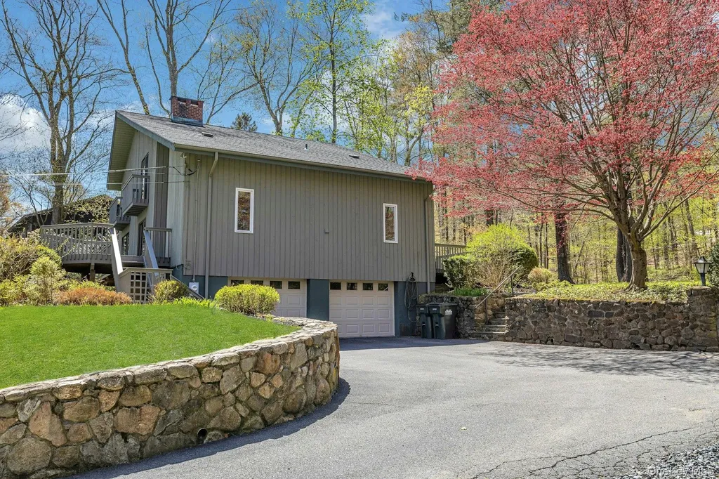 68 Lake Shore Drive South Salem NY 10590