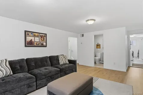 3 Cottage Grove Avenue Thornwood NY 10594