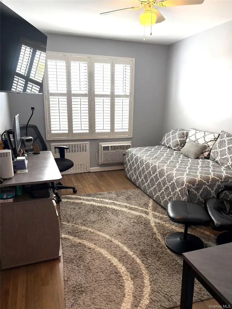 280 Guy Lombardo Avenue Freeport NY 11520