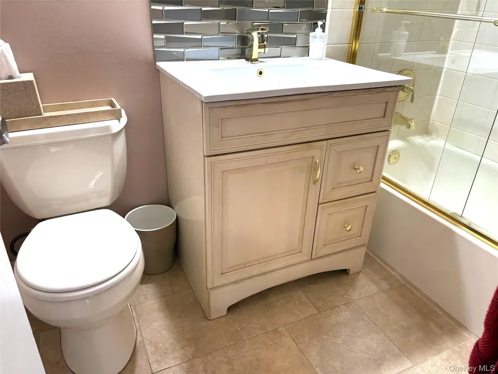 280 Guy Lombardo Avenue Freeport NY 11520