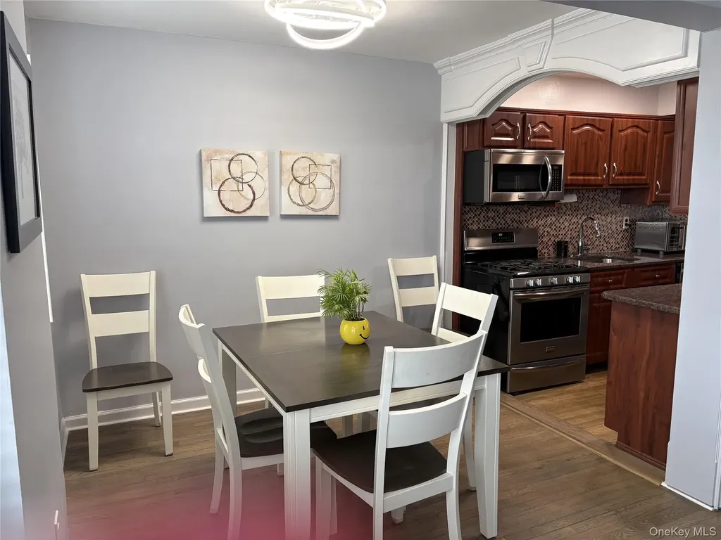 280 Guy Lombardo Avenue Freeport NY 11520