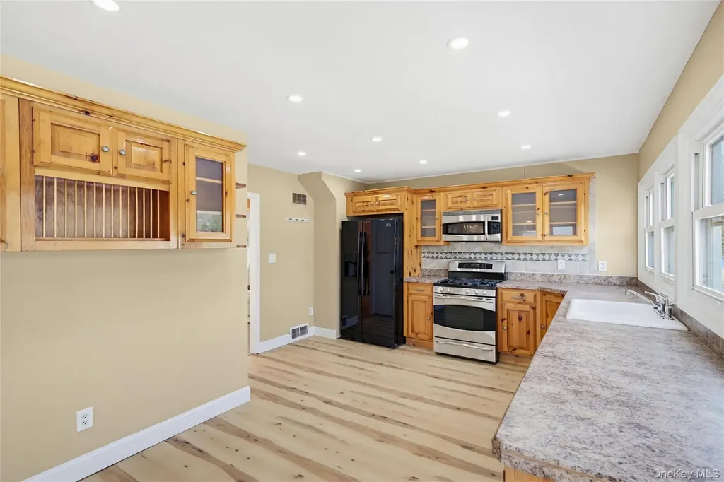 48 Quaker Hill Road Monroe NY 10950
