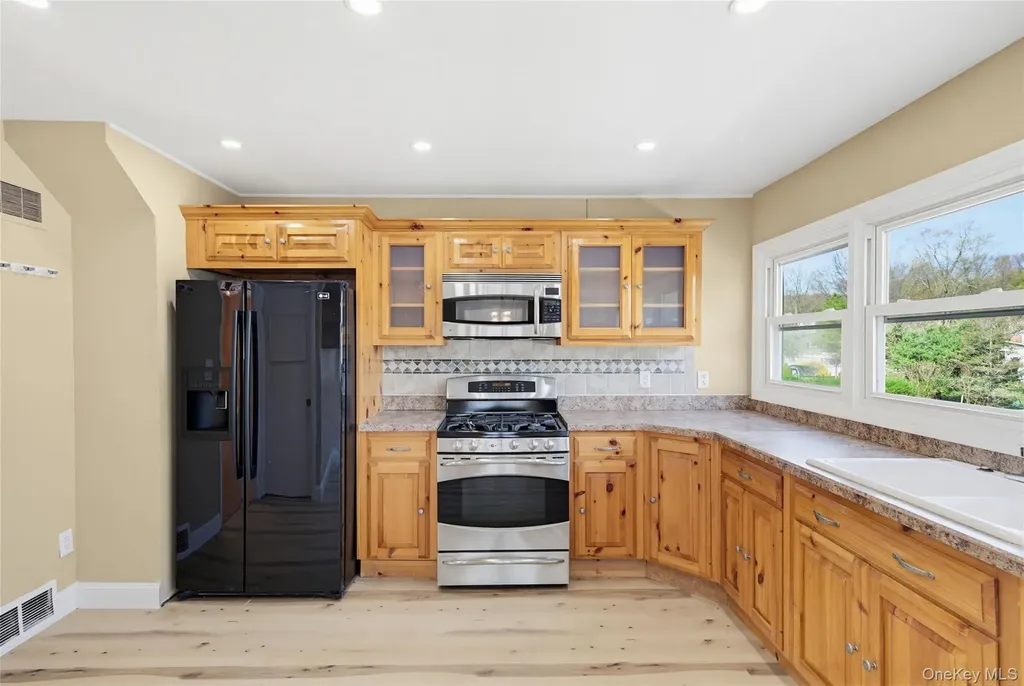 48 Quaker Hill Road Monroe NY 10950