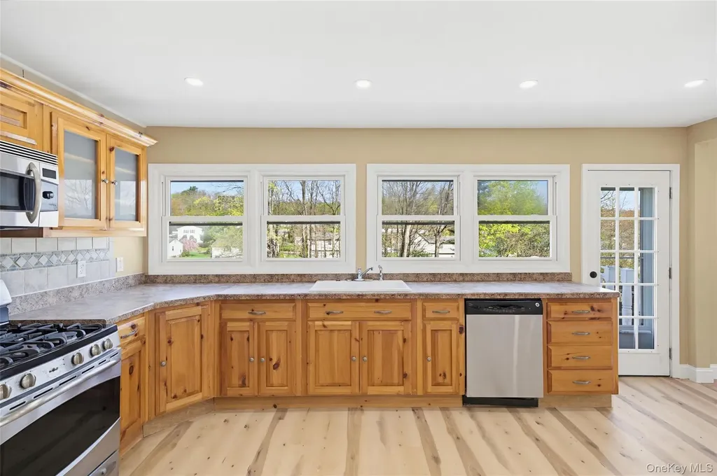 48 Quaker Hill Road Monroe NY 10950