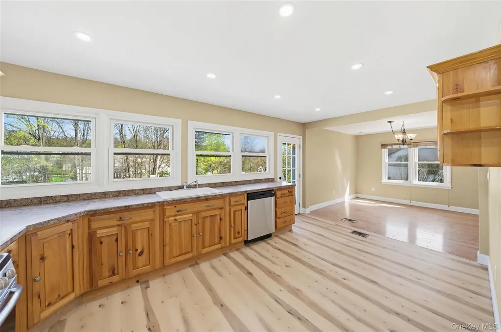 48 Quaker Hill Road Monroe NY 10950