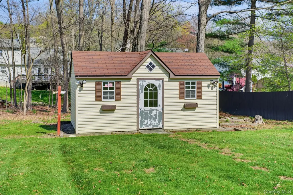 48 Quaker Hill Road Monroe NY 10950