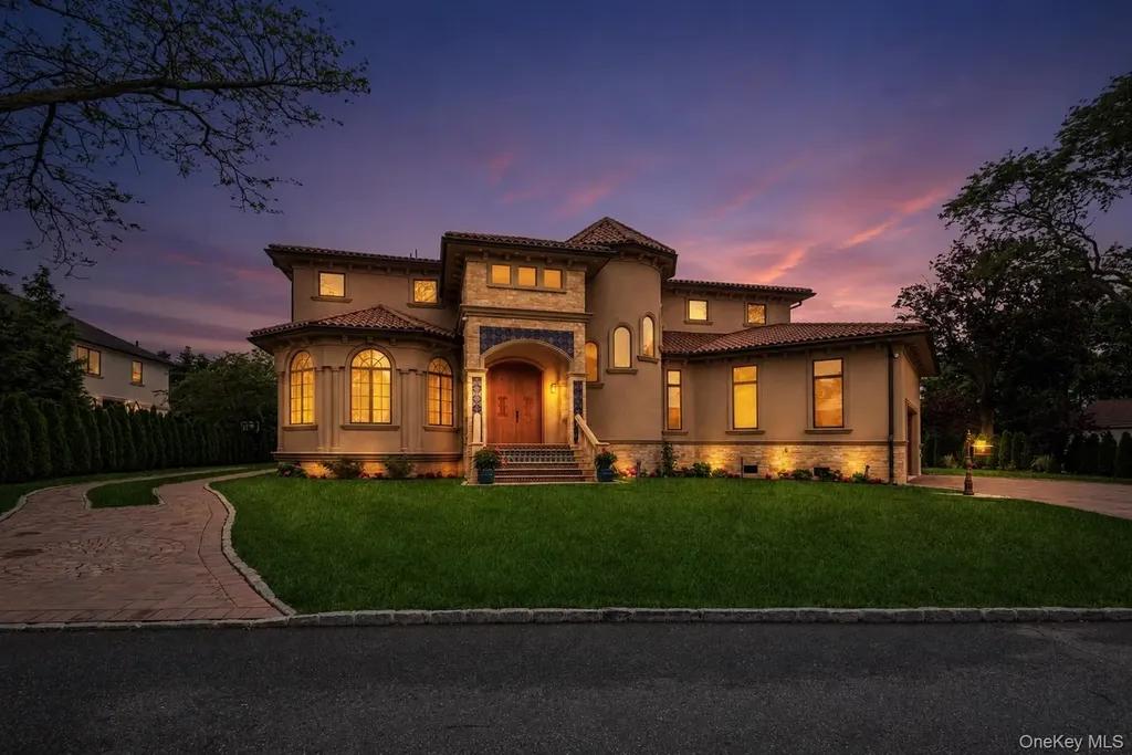 1190 Harbor Road Hewlett Harbor NY 11557