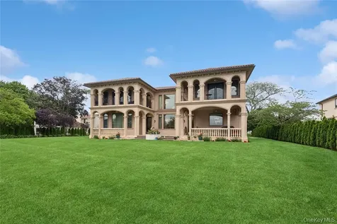 1190 Harbor Road Hewlett Harbor NY 11557