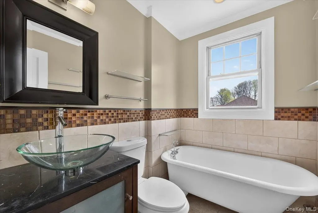 3704 Harper Avenue Bronx NY 10466