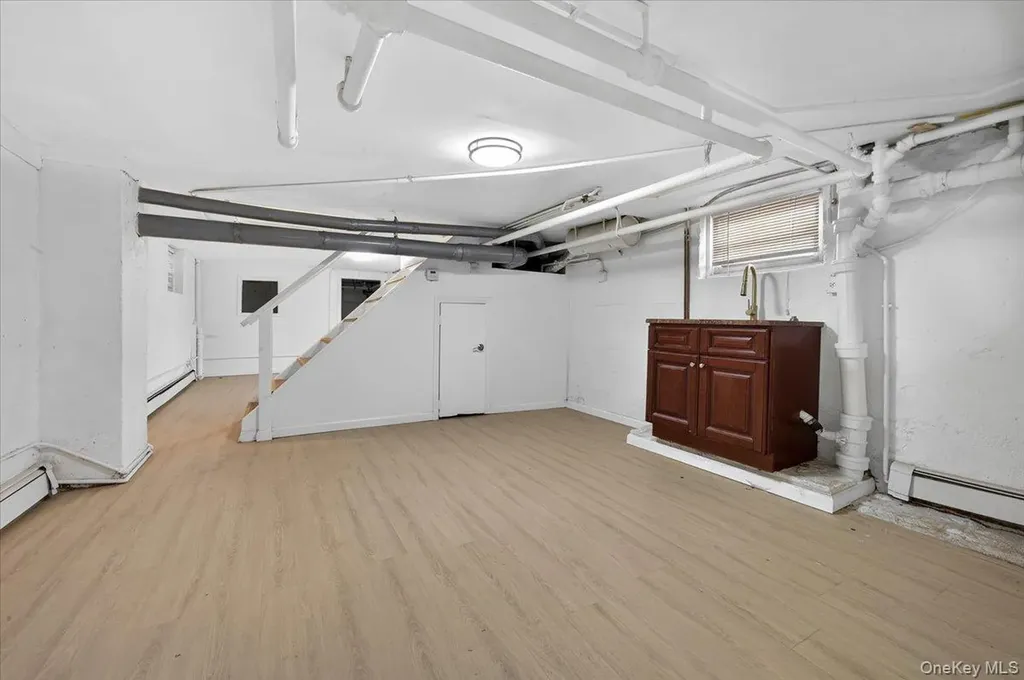 3704 Harper Avenue Bronx NY 10466