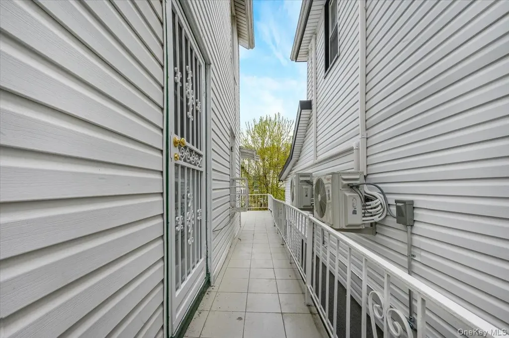 3704 Harper Avenue Bronx NY 10466