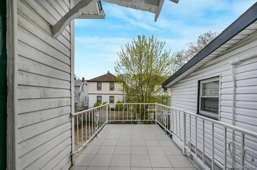 3704 Harper Avenue Bronx NY 10466