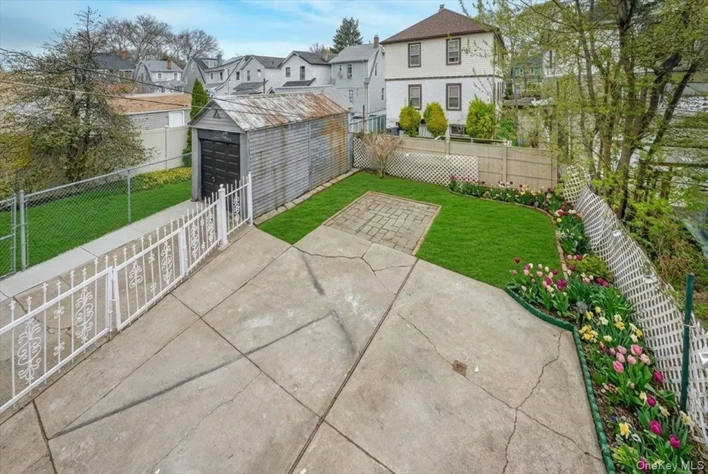 3704 Harper Avenue Bronx NY 10466
