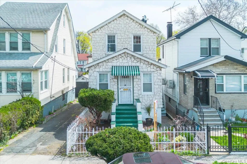 3704 Harper Avenue Bronx NY 10466