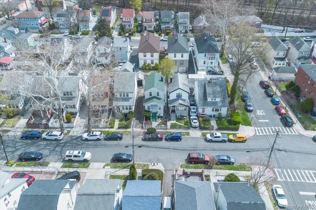 3704 Harper Avenue Bronx NY 10466