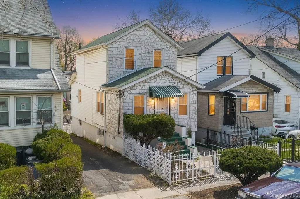 3704 Harper Avenue Bronx NY 10466