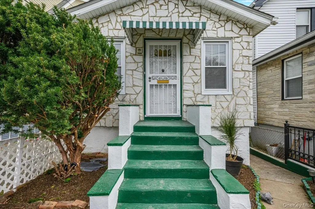 3704 Harper Avenue Bronx NY 10466