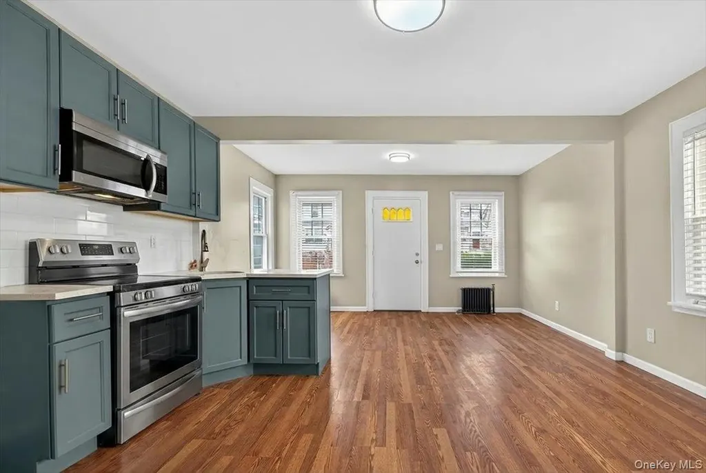 3704 Harper Avenue Bronx NY 10466